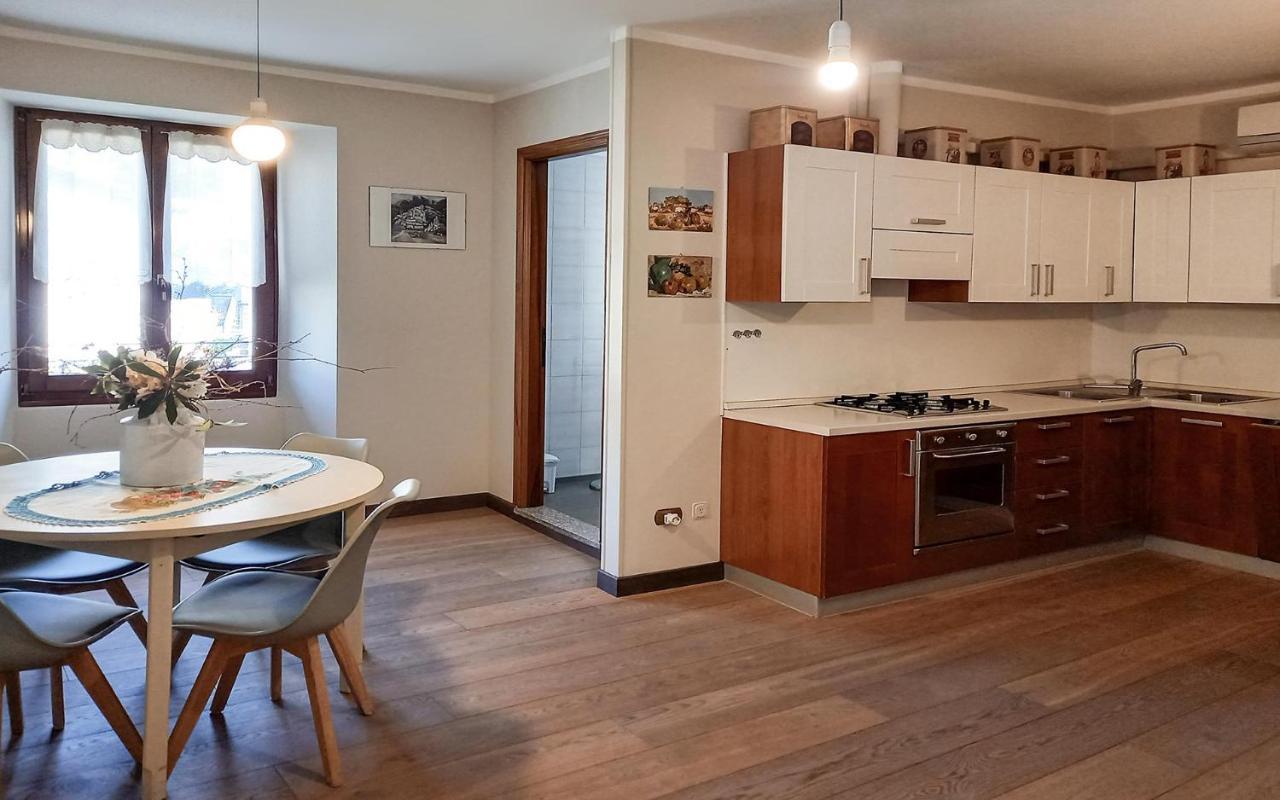 Case Vacanze Ai Burattini Adrara San Rocco Exterior photo